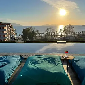 Ames & 4* Vlorë